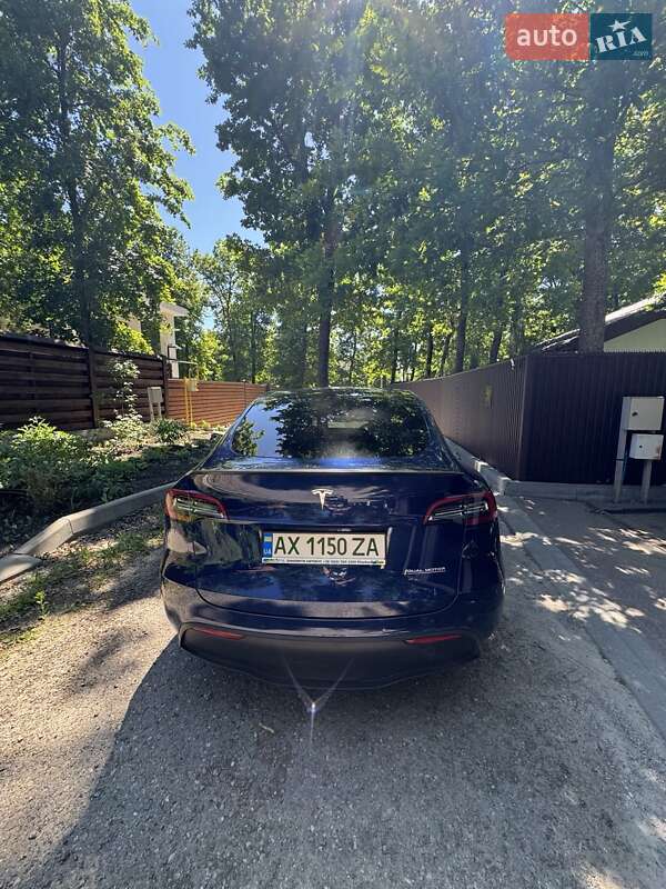 Позашляховик / Кросовер Tesla Model Y 2021 в Харкові