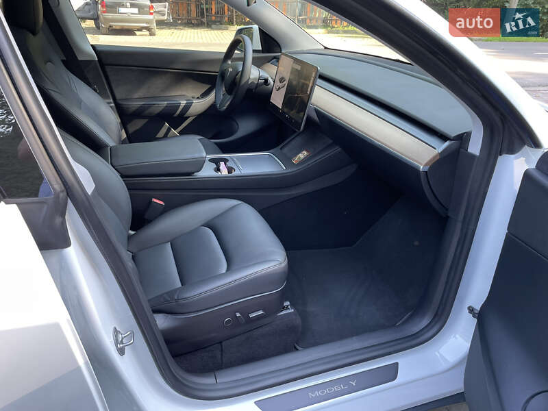 Позашляховик / Кросовер Tesla Model Y 2021 в Трускавці