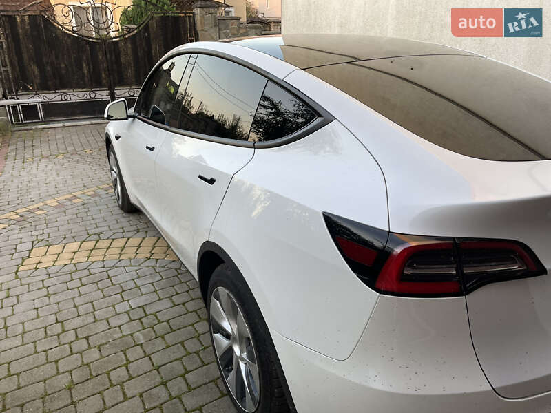 Позашляховик / Кросовер Tesla Model Y 2021 в Трускавці