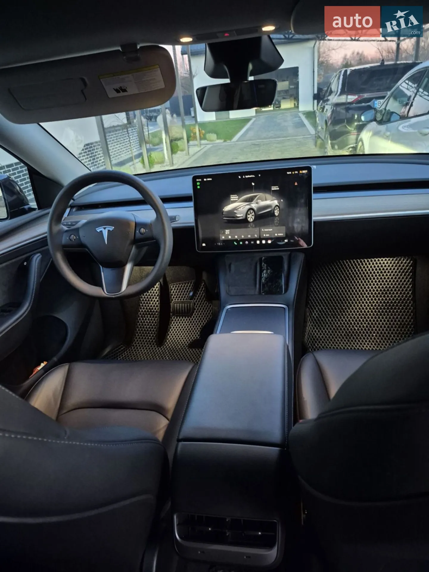 2023 Tesla Model Y - мініатюра 2