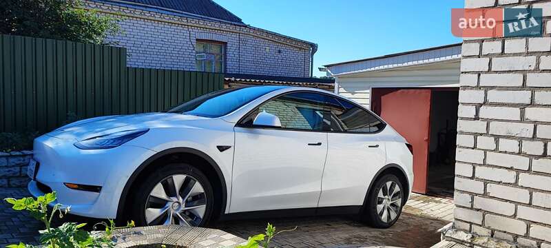 Tesla Model Y 2022