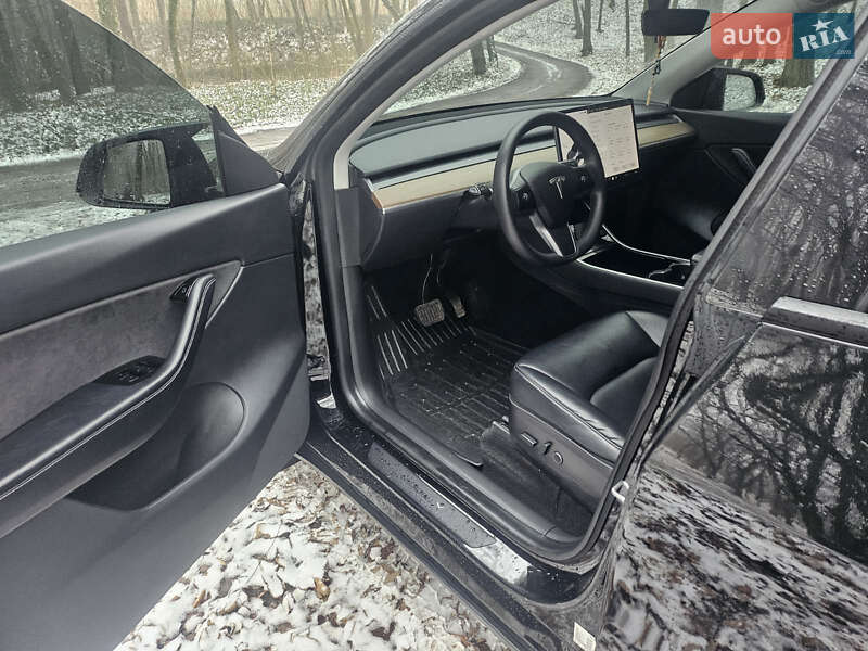 Внедорожник / Кроссовер Tesla Model Y 2020 в Львове