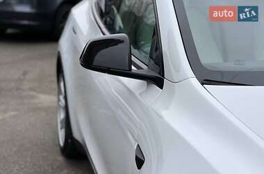 Внедорожник / Кроссовер Tesla Model Y 2021 в 