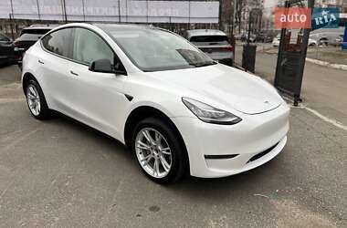 Внедорожник / Кроссовер Tesla Model Y 2021 в 