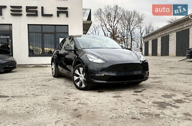 Внедорожник / Кроссовер Tesla Model Y 2024 в 