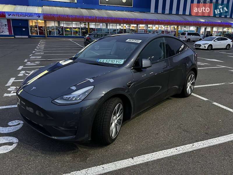 Позашляховик / Кросовер Tesla Model Y 2021 в Києві