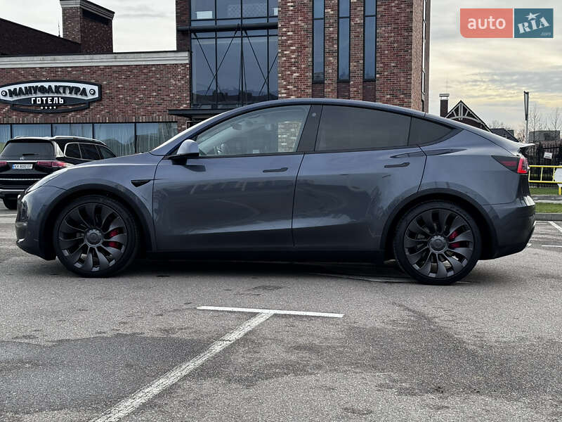 Позашляховик / Кросовер Tesla Model Y 2022 в Києві