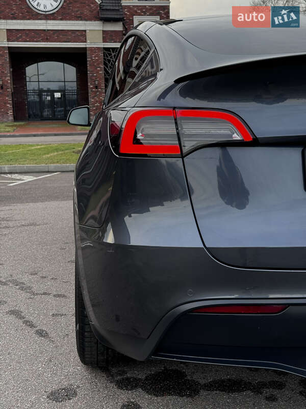 Позашляховик / Кросовер Tesla Model Y 2022 в Києві