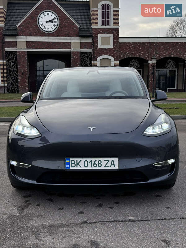 Позашляховик / Кросовер Tesla Model Y 2022 в Києві