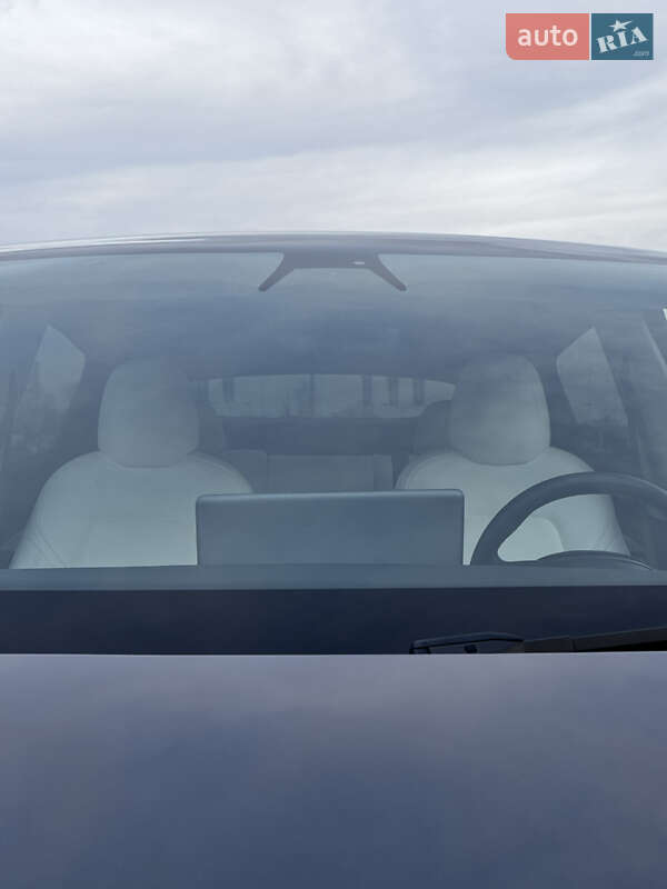 Позашляховик / Кросовер Tesla Model Y 2022 в Києві
