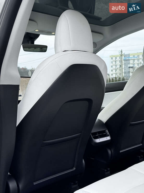 Позашляховик / Кросовер Tesla Model Y 2022 в Києві
