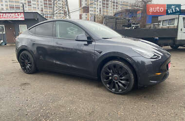 Позашляховик / Кросовер Tesla Model Y 2024 в Києві