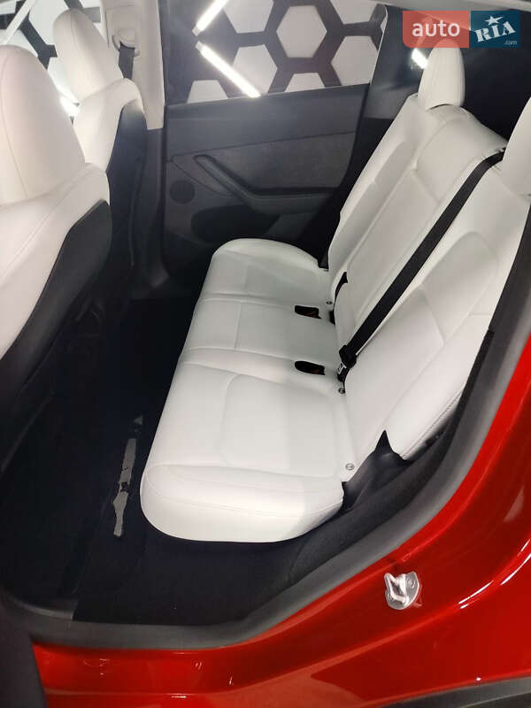 Внедорожник / Кроссовер Tesla Model Y 2024 в Житомире