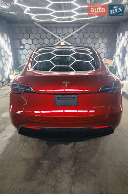 Внедорожник / Кроссовер Tesla Model Y 2024 в 