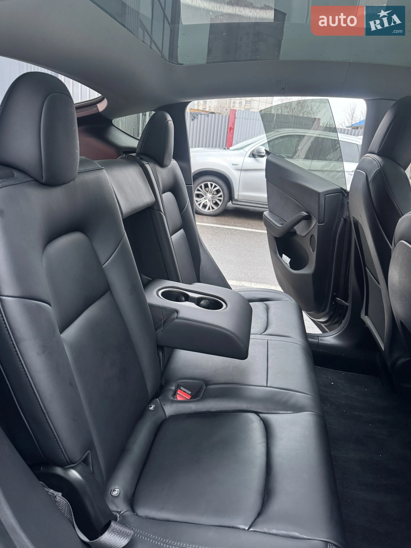 2020 Tesla Model Y - мініатюра 13
