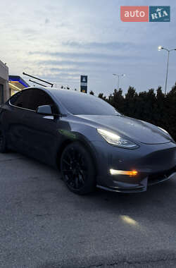 Внедорожник / Кроссовер Tesla Model Y 2021 в 
