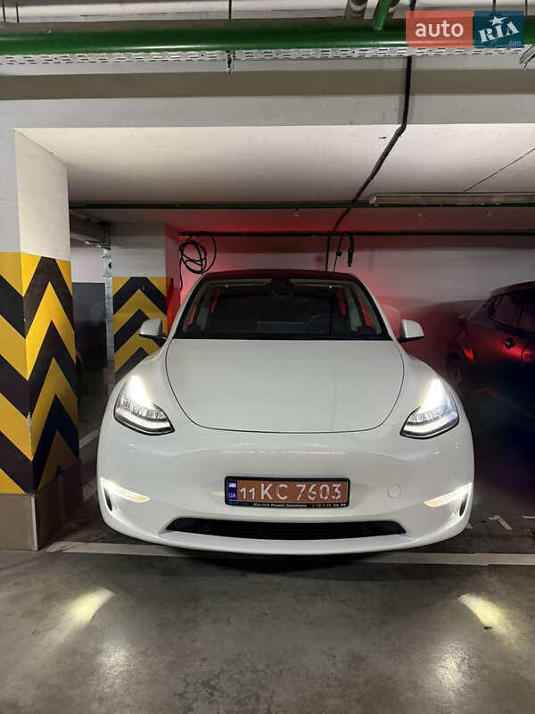 Внедорожник / Кроссовер Tesla Model Y 2022 в Киеве