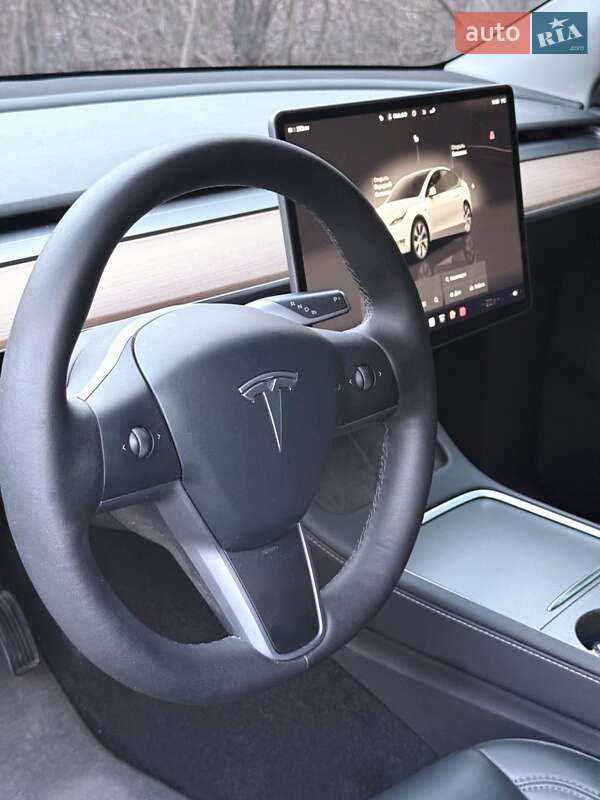 Внедорожник / Кроссовер Tesla Model Y 2022 в Полтаве