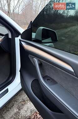 Внедорожник / Кроссовер Tesla Model Y 2022 в 