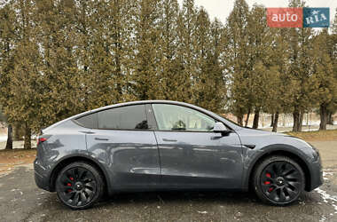 Внедорожник / Кроссовер Tesla Model Y 2023 в 