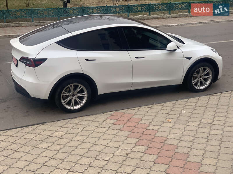 Внедорожник / Кроссовер Tesla Model Y 2022 в Дубровице