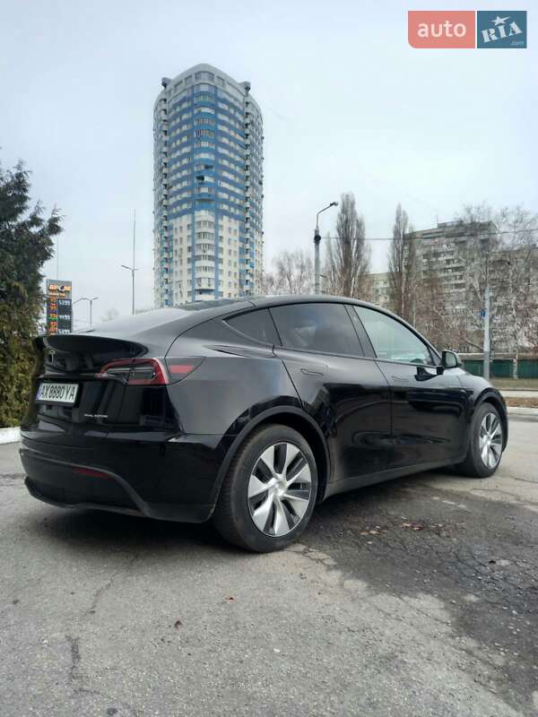 Внедорожник / Кроссовер Tesla Model Y 2023 в 