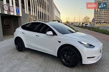 Внедорожник / Кроссовер Tesla Model Y 2021 в 