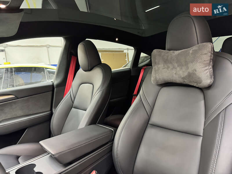 Внедорожник / Кроссовер Tesla Model Y 2023 в Киеве