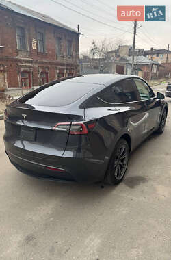 Внедорожник / Кроссовер Tesla Model Y 2024 в 