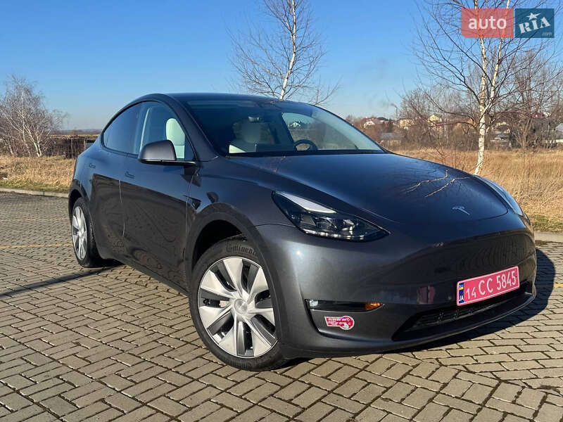 Внедорожник / Кроссовер Tesla Model Y 2024 в 