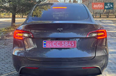 Внедорожник / Кроссовер Tesla Model Y 2024 в 