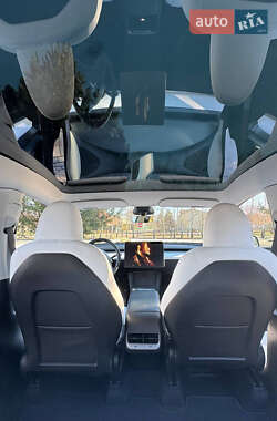 Внедорожник / Кроссовер Tesla Model Y 2024 в 