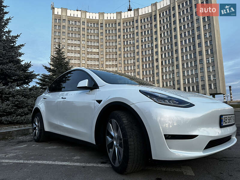 Позашляховик / Кросовер Tesla Model Y 2021 в Львові