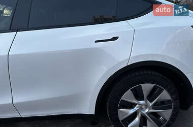 Внедорожник / Кроссовер Tesla Model Y 2021 в 