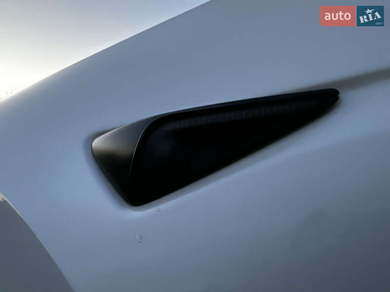 Позашляховик / Кросовер Tesla Model Y 2021 в Львові