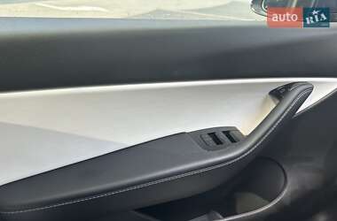 Позашляховик / Кросовер Tesla Model Y 2020 в 