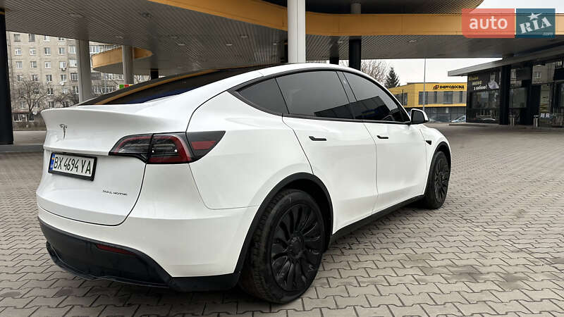 Внедорожник / Кроссовер Tesla Model Y 2023 в Хмельницком