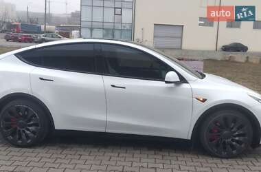 Внедорожник / Кроссовер Tesla Model Y 2023 в 