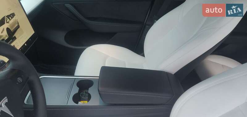 Внедорожник / Кроссовер Tesla Model Y 2023 в Хмельницком