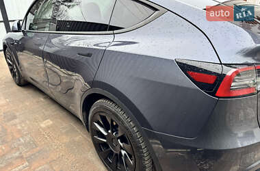 Позашляховик / Кросовер Tesla Model Y 2021 в 