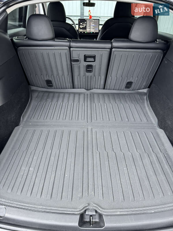 Внедорожник / Кроссовер Tesla Model Y 2021 в Киеве фото 10 Внедорожник / Кроссовер Tesla Model Y 2021 в Киеве