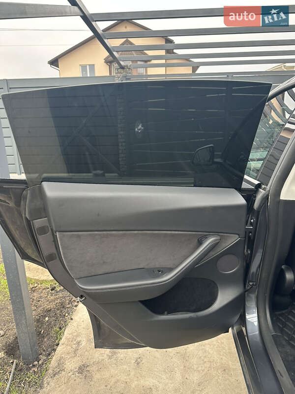 Позашляховик / Кросовер Tesla Model Y 2023 в Києві