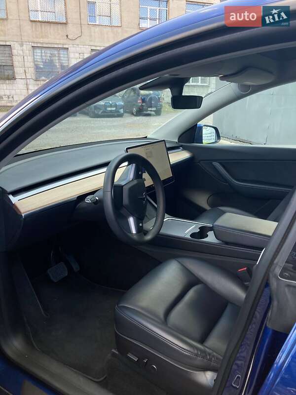 Внедорожник / Кроссовер Tesla Model Y 2021 в Львове
