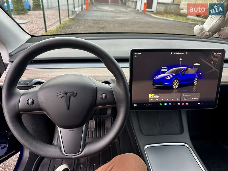 Внедорожник / Кроссовер Tesla Model Y 2023 в Киеве