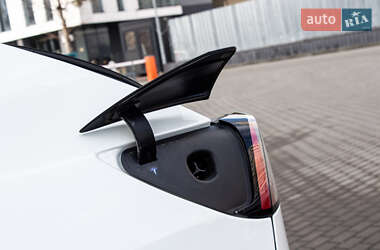 Внедорожник / Кроссовер Tesla Model Y 2022 в 
