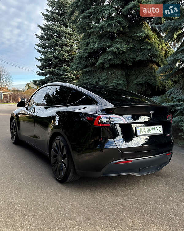 Внедорожник / Кроссовер Tesla Model Y 2022 в Киеве