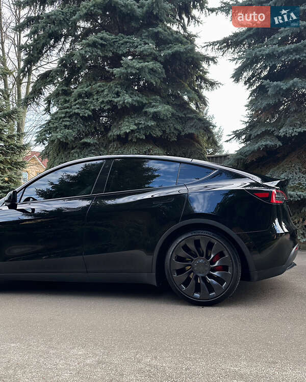 Внедорожник / Кроссовер Tesla Model Y 2022 в Киеве
