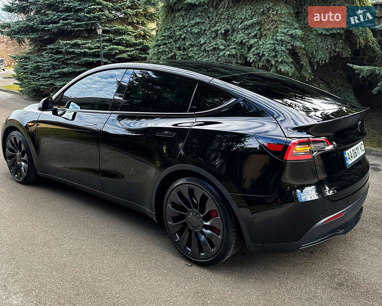 Tesla Model Y 2022