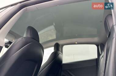 Внедорожник / Кроссовер Tesla Model Y 2021 в 