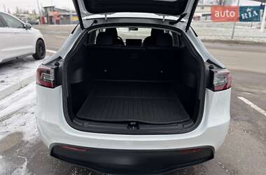 Внедорожник / Кроссовер Tesla Model Y 2021 в 